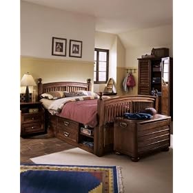Harbor Town Captain's Bed
