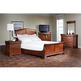 Broyhill Nouvelle Sleigh Bedroom Series Nouvelle Sleigh Bedroom Set in Warm Cherry