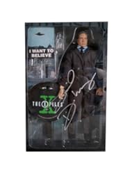 Entertainment Memorabilia: David Duchovny Signed X-Files Fox Mulder Black Suit 12" Action Figure - Sideshow Collectibles