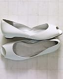 Peep-toe flat