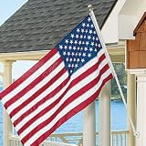Outdoor Living : Tangle-free Flagpole