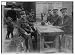Photo (XL): French Officer breakfasts with Engl.