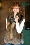 Review   / Women's Cross Fox Vest with Collar