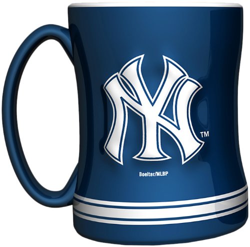 MLB New York Yankees 15-Ounce Sculpted Relief Mug