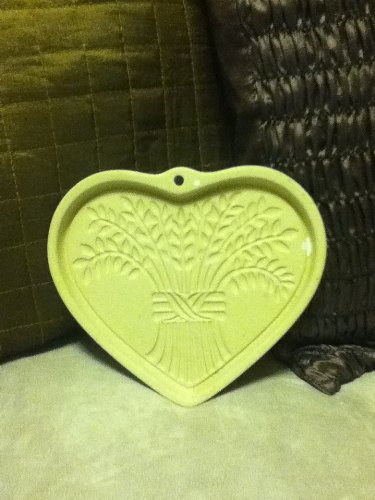 The Pampered Chef Bountiful Heart Mold 2004