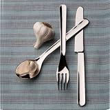 Buy 8 Chaco 5 pc place settings and get the 3 pc serving set free