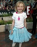 DAKOTA FANNING 24x36 COLOR POSTER PRINT