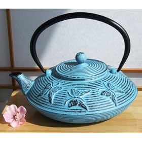 Tetsubin style Cast Iron Teapot Kettle with light blue Butterfly design 0.8 Litre