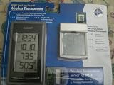  : La Crosse Technology WS-9013U Wireless Temperature Station
