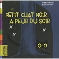 Petit chat noir a peur du soir