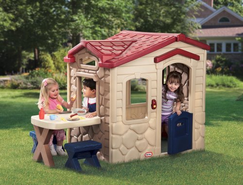 Little Tikes Picnic on the Patio Playhouse