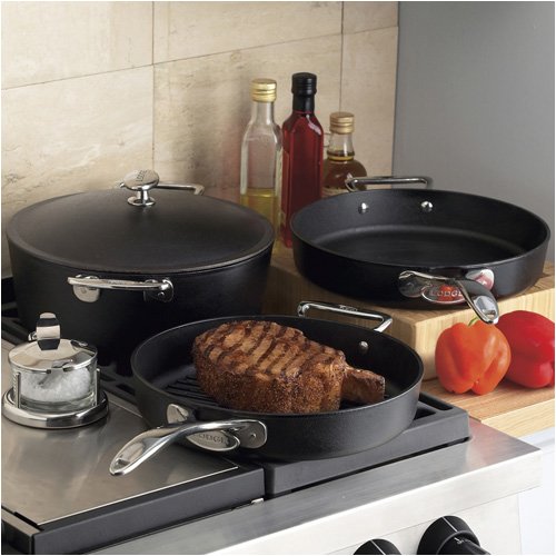 Lodge Cast-Iron 12 Grill Pan - Black