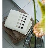 Mosaic Embroidered Hand Towel in Cream