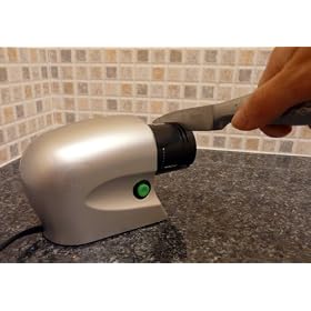 UNIVERSAL ELECTRIC KNIFE / SCISSOR SHARPENER (778) NO BLUNT KNIVES