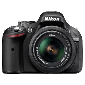Nikon D5200 Kit Reflex 24,2 Mpix Noir + Objectif AF-S DX 18-55 mm VR
