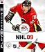   EA SPORTS hei�t dich mit NHL 09 in der Sportspiel-Zukunft willkommen. Aufbauend auf NHL 08, dem 7 
Sportspiel des Jahres-Auszeichnungen verliehen wurden, entwickelt EA SPORTS sein 
Sportspiel mit NHL-Lizenz durch innovative Steuerungs-Erweiterungen, mehr Spieltiefe und noch 
einfachere Zug�nglichkeit kontinuierlich weiter. Auf den NexGen-Konsolen gl�nzt NHL 09 mit noch 
pr�chtigerer Grafik  In NHL 09 wird der Be A Pro-Modus eingef�hrt, der es den Spielern erlaubt, als 
sie selbst in zwei verschiedenen Modi mit dynamischer Kameraf�hrung auf dem Eis mitzumischen. Im 
Einzelspieler Offline Be A Pro-Modus spielst du dich von der AHL in die NHL hoch. NHL 09 ist 
au�erdem das erste Konsolen-Spiel, das es m�glich macht, online ein Team aufzubauen, das aus dem von 
dir erstellten Spieler und 5 Freunden aus der EA SPORTS Hockey League besteht.   Das Skill 
Stick-System der letzten zwei NHL-Spiele wurde in NHL 09 noch weiterentwickelt, um eine pr�zisere 
Steuerung in der Abwehr zu erm�glichen. Der brandneue defensive Skill Stick gibt dir 360� Kontrolle 
mittels der Bewegungen deines Sticks. Blockiere die Passwege, f�hre Poke Checks effektiver durch und 
nutze zum ersten Mal �berhaupt die M�glichkeit, den Schl�ger deines Gegners anzuheben, um einen 
Schuss zu verhindern. Man nehme ein bew�hrtes Rezept, f�ge Innovationen hinzu und garniere das Ganze 
mit einer ganz neuen Art zu spielen - jeder EA SPORTS-Spieler wird NHL 09 lieben! Die komplette DEL  
Spiele mit allen Mannschaften der Deutschen Eishockey Liga um die Meisterschaft. Das verbesserte 
Skill Stick-System erlaubt nun z.B. auch das Anheben des gegnerischen Schl�gersDefensiver Skill 
Stick  NHL 08 stellte dir mit dem Skill Stick vielf�ltige Offensiv-M�glichkeiten zur Verf�gung, und 
dieses Jahr geben wir dir das Gegenmittel dazu. NHL 94 Steuerung  Checke, passe, schie�e und triff 
mit dem vereinfachten Zwei-Tasten-Steuerungssystem aus NHL 94. Jetzt k�nnen sogar Anf�nger die 
Besten der Besten herausfordern. Be A Pro  Erlebe NHL 09 aus einer dynamischen Perspektive, w�hrend 
du die Rolle eines bestimmten Spielers eines Teams �bernimmst. In der Leistungs�bersicht wird dein 
Spiel in �ber 60 Onlineund Offline-Kategorien bewertet, damit du wei�t, wo du dich noch verbessern 
musst. Im Offline-Modus beginnt deine Be A Pro Karriere in der AHL mit dem Ziel, einer der Besten 
der NHL zu werden. Auf deiner eigenen Hockey Card wird dein Fortschritt verzeichnet, von den 
Anf�ngen als Rookie bis zum potentiellen Ende als Legende. Im Be A Pro-Modus �bernimmst du die Rolle 
eines einzelnen Spielers aus deinem TeamEA SPORTS Hockey League  Spiele in der EA SPORTS Hockey 
League und werde ein Teil des ersten Konsolen Sport-MMOs. Spiele mit deinem erstellten Spieler 
online und trete einem Team mit deinen Freunden bei, oder suche nach Mitspielern. Enth�lt den 6 vs. 
6 Online-Teamplay-Modus, die M�glichkeit, deinen Spieler zu verbessern, Turnier-Spielpl�ne, und 
Auszeichnungen am Ende jeder Saison. Du kannst der erste Eishockey-Videospiel-Star werden. 
Interaktives Tutorial System  Ideal f�r NHL- bzw. Eishockey-Neulinge. Dieses System zeigt dir, wie 
man schie�t, l�uft und ant�uscht, bevor du dich auf das Eis begibst. Au�erdem erscheinen w�hrend des 
Spiels Tipps, die dich unterst�tzen. Erstelle Angriffs-Spielz�ge  Das Eis ist deine Leinwand und nur 
du kannst eine Sieg-Strategie f�r den Online- und den Offline-Modus entwerfen. Erzeuge 
Angriffs-Spielz�ge oder begib dich hinter dem eigenen Tor in Position und teile deinem Fl�gelspieler 
mit, dass er sich auf einen Flip Dump des Verteidigers vorbereiten soll. Ant�uschen und schie�en - 
gleich zappelt der Puck im NetzHarte Checks und K�mpfe  Eine brandneue physikbasierte Check- und 
Kampfengine mit mehr als 300 neuen Animationen hebt das Spiel auf eine neue Intensit�tsstufe. Die 
Spieler st�tzen sich auf dem Eis ab, wenn sie st�rzen bzw. fallen einfach auf den R�cken, wenn sie 
nicht mit deiner Attacke gerechnet haben. Umkreise deinen Gegner, halte ihn am Trikot fest und 
begleiche mitten im Spiel eine offene Rechnung. Einh�ndiges Ant�uschen  NHL 09 f�gt deinen 
Offensiv-M�glichkeiten eine weitere hinzu: Das einh�ndige Ant�uschen. Wenn du dich bei einem Angriff 
dem Tor n�herst, t�usche an und versenke den Puck mit einer Hand hinter dem verdutzten Torh�ter im 
Tor. Media Hub  Lade deine besten Highlights auf EA SPORTS World und mache Screenshots f�r deine 
Hockey Card. Personalisiere dein Spielerlebnis, indem du deine eigene Musik in jeder Arena w�hrend 
der Team Intros, nach Toren und in weiteren Situationen abspielen l�sst. Die neue physikbasierte 
Check- und Kampfengine macht das Spiel noch intensiver4players.de Fazit: Das war vor ein paar 
J�hrchen noch umgekehrt: W�hrend NHL 2K9 im arcadigen Mittelma� versinkt, steigt NHL 09 mit seinem 
Simulationsanspruch endlich wieder auf