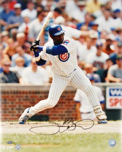 Sammy Sosa Chicago Cubs - Action2 - 16x20 Autographed Photograph