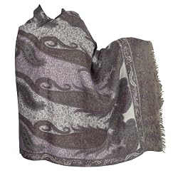 Antique Design Paisley Wraps Shawls in Wool Fabric from Kashmir in India
