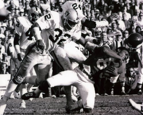 JACK TATUM OAKLAND RAIDERS 8X10 SPORTS ACTION PHOTO (I)