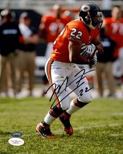 Matt Forte Autographed Photo - 8x10 - JSA Certified - Autographed NFL Photos