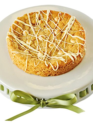 Send It Sweetly 1/2 Pound Jumbo Cookie White Chocolate Macademia Nut Drizzler