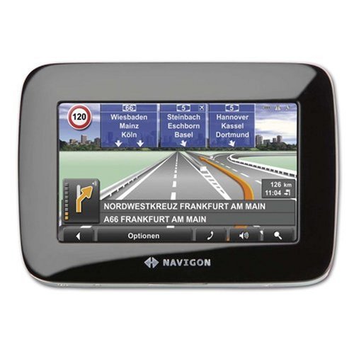 Navigon PNA 7110 Europa Navigationssystem (Widescreen), 38Länder incl. Osteuropa, Reality View, TMC, Bluetooth Freisprechen, Fahrspurassistent, Design Halter