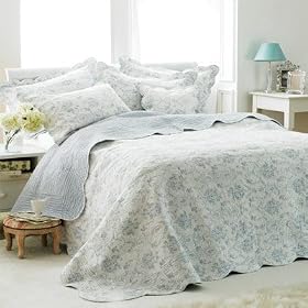 Etoille Quilted Bedspread, White/Blue, Single