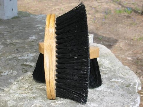 LEGENDS Soft Black Poly Curved-Back Flick Brush