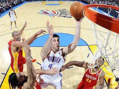 Houston Rockets v Oklahoma City Thunder: Nick Collison Photographic Poster Print by Larry W. Smith, 42x56