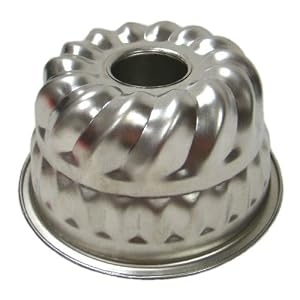 Bundt Cake Pan - 7 Diameter - 1 Quart Capacity by chefgadget