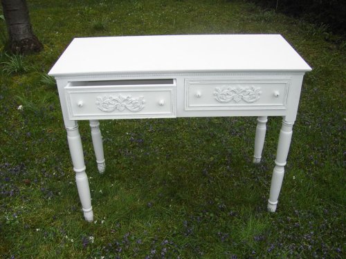 Sekretär im Landhausstil