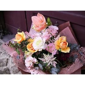 �y�p���X�^�C���̉ԉ��z�A�}�����X�i�����i�j�ƃo���̃G���K���g�A�����W�@�a�����E�����j���E�����L�O���E�v���[���g�@�e�킨�j���E�L�O����
