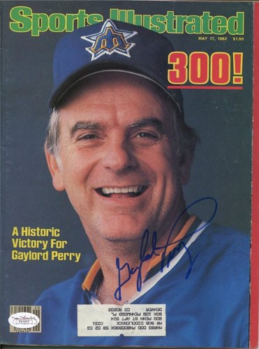 Gaylord Perry Autographed/Signed 1982 Sports Illustrated (JSA)