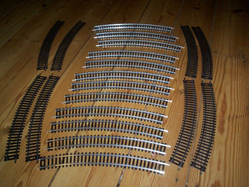 Box Of 20 Oo Gauge Model Railway Curved Rails Picture