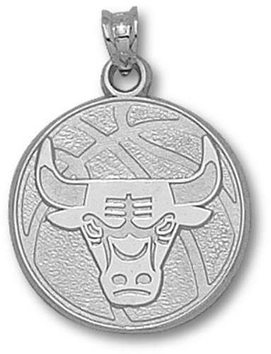 NBA Chicago Bulls Pendant w/ Basketball Design