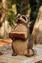 SPI Home 40069 Garden Raccoon Birdfeeder