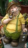 Eigenschaften Testrut  / FARMER mit Pfeife, Standfigur aus Polyresin, 48 cm hoch, die per