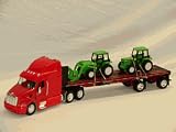 New Ray Die-Cast Truck Replica - Peterbilt Pneumatic Dry Bulk Trailer, 1:32 Scale, Model# 13863