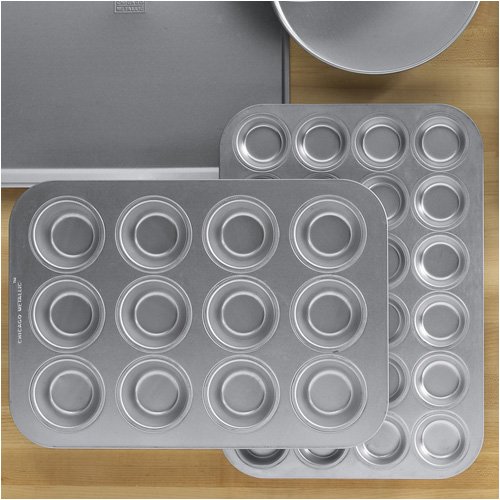 Chicago Metallic Commercial Muffin Pan