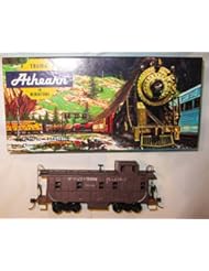 Toy: Ahearn Southern Pacific Caboose - Ahearn