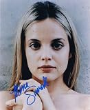 MENA SUVARI - American Beauty AUTOGRAPH - Signed 8x10 Photo