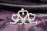 New Beautiful Bridal Wedding Tiara Crown with Crystal Heart DH14065