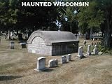 Haunted Places in Wisconsin (complete list of haunted places & history in Wisconsin and how to ghost hunt)