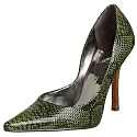 GUESS Women's Carrie Pump
