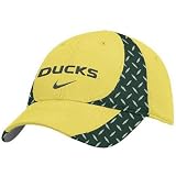 Nike Oregon Ducks Youth Yellow 2008 Player Flex Fit Hat