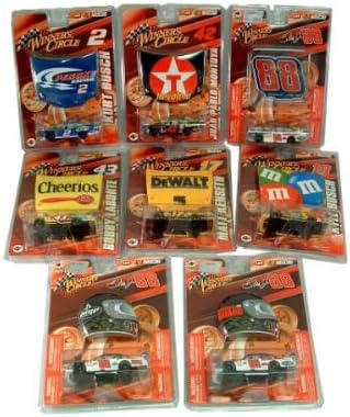 2009 Dale Earnhardt Jr #88 AMP National Guard Green White Impala SS 1/64 Scale & Mini Profile Helmet Magnet Edition Winners Circle
