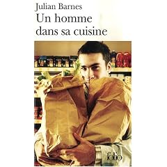 Un homme dans sa cuisine