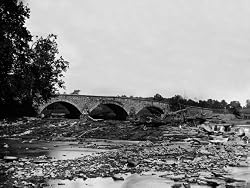 Antietam (Later Called 'Burnside') Bridge, Sharpsburg, Maryland, 1862 - 16" x 20" - Fine-Art Gicl??e Photographic Print of an Image from the Library of Congress Collection
