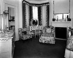 Bedroom, ca. 1925 - 16" x 20" Fine-Art Gicl??e Photographic Print of an Image from the Library of Congress Collection