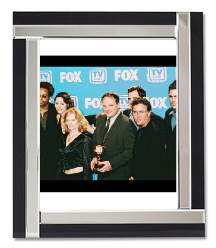 marg helgenberger jorja fox. GEORGE EADS AS NICK STOKES, JORJA FOX AS SARA SIDLE, MARG HELGENBERGER AS CATHERINE WILLOWS, WILLIAM L PETERSEN AS GILBERT #39;GIL#39; GRISSOM FROM CSI: CRIME